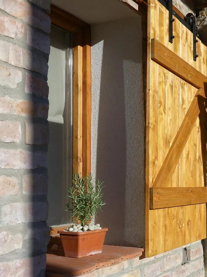Apartament Csuecsoek Vendeghaz Eger
